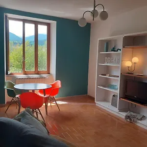 Tuscany, Pontremoli, Italy Swallows Court Lovely Sleeps 2 To 4 People Pontremoli